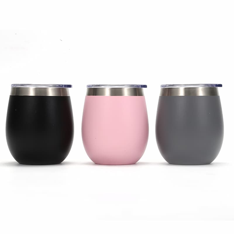 BPA-free coffee mug with splash-free straw lid