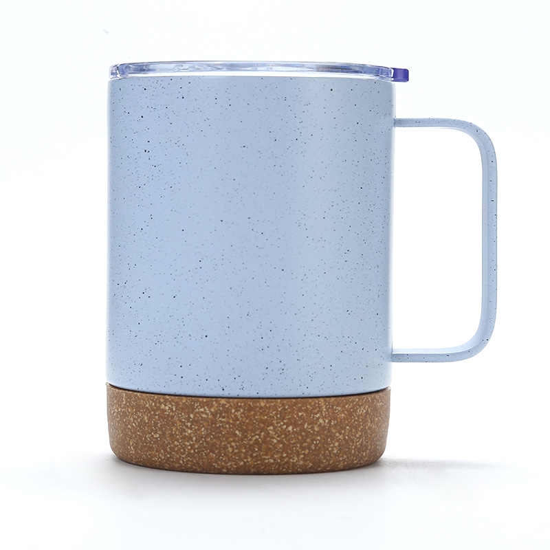 La taza más nueva con base de corcho y asa